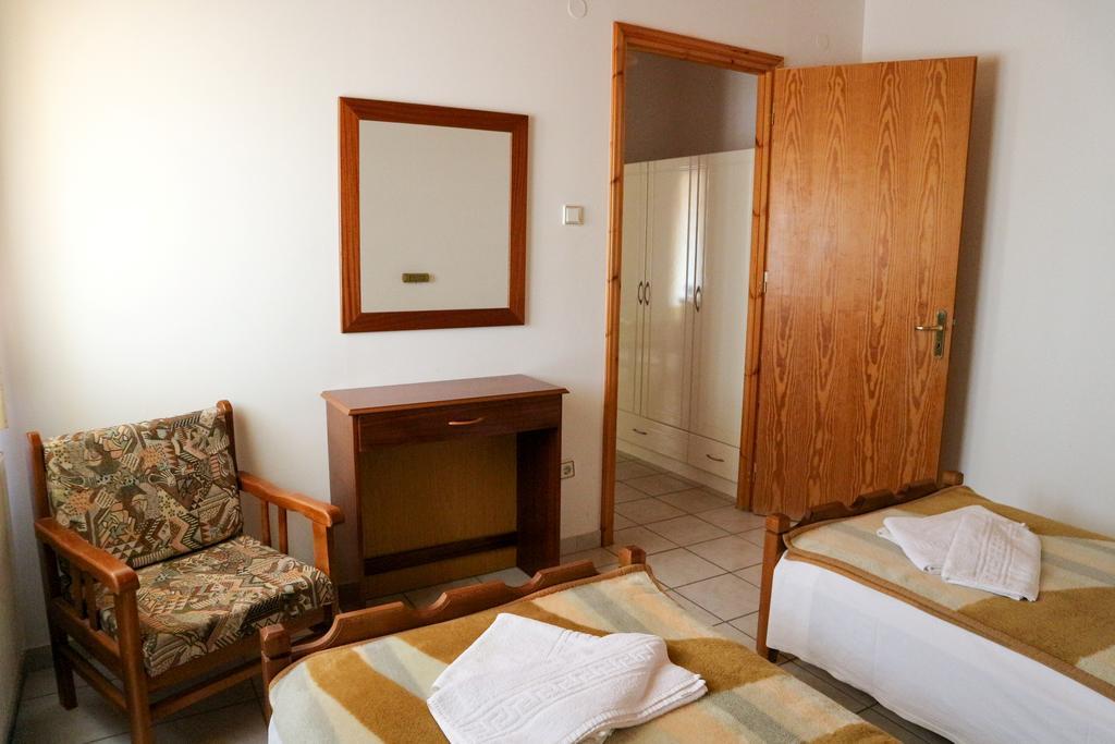 Hotel Elatofilito Athamanio Exterior photo